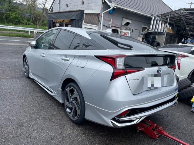 トヨタ 50系プリウス  在庫車 モデリスタフルエアロ取り付け 15in&rarr;18in 組み換え 交換 ZVW51 岡山市東区