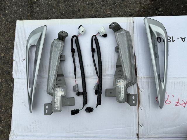 トヨタ 50系プリウス 納車前点検 オイル エレメント ワイパーゴム エアコンフィルター 交換 ツーリングアクセサリーライト取り付け USB＆HDMI取り付け ZVW51 岡山市東区