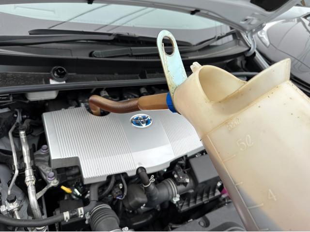 トヨタ 50系プリウス 納車前点検 オイル エレメント ワイパーゴム エアコンフィルター 交換 ツーリングアクセサリーライト取り付け USB＆HDMI取り付け ZVW51 岡山市東区