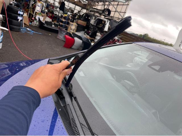 トヨタ 50系プリウス 納車前点検 オイル エレメント ワイパーゴム エアコンフィルター 交換 ZVW51 岡山市東区