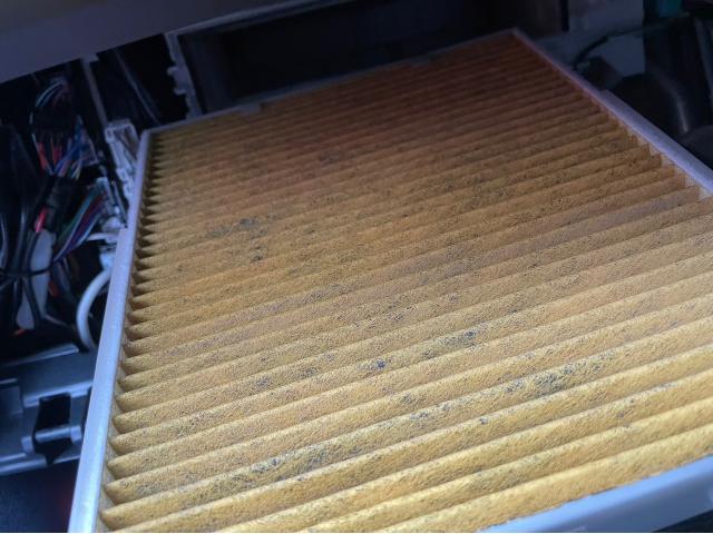 トヨタ 50系プリウス 納車前点検 オイル エレメント ワイパーゴム エアコンフィルター 交換 ZVW51 岡山市東区