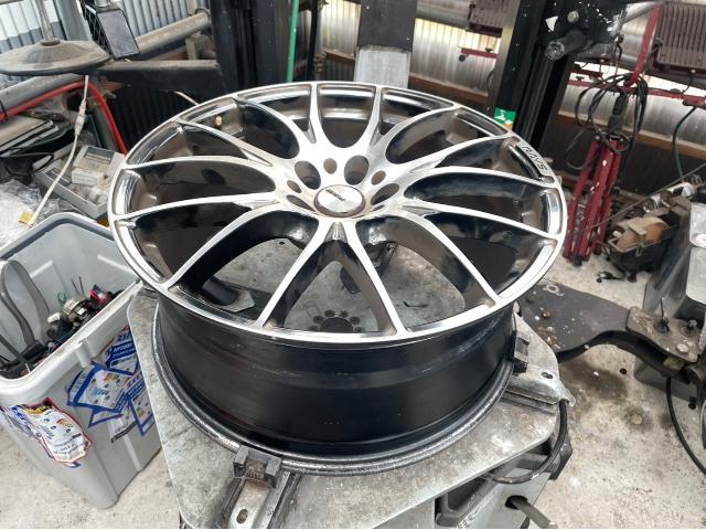 日産 エルグランド タイヤ交換 TE52 岡山市東区