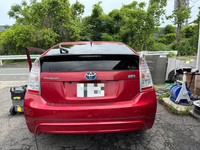 トヨタ 30系プリウス テールライト 交換 ZVW30 岡山市東区