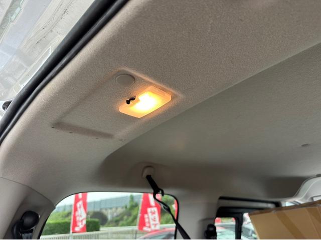 三菱 デリカD3 納車点検 LEDヘッドライト LEDフォグランプ LEDナンバー灯 LEDルームランプ 交換 ナビ取り付け