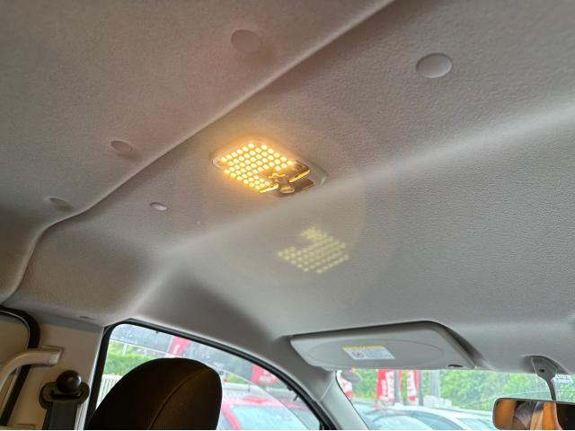 三菱 デリカD3 納車点検 LEDヘッドライト LEDフォグランプ LEDナンバー灯 LEDルームランプ 交換 ナビ取り付け