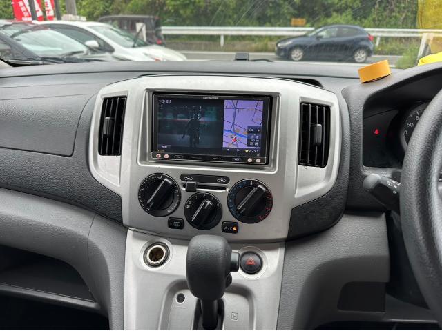 三菱 デリカD3 納車点検 LEDヘッドライト LEDフォグランプ LEDナンバー灯 LEDルームランプ 交換 ナビ取り付け