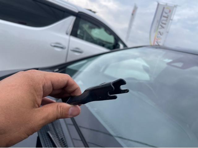 トヨタ 50系プリウス 納車前点検　（オイル エレメント ワイパーゴム エアコンフィルター）交換 ZVW55 岡山市東区