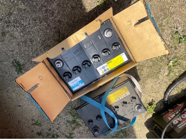 トヨタ ハイエース バッテリー交換 GDH201V 岡山市東区