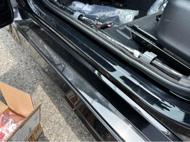 トヨタ 50系プリウス  納車前点検 モデリスタ スカッフプレート取付 ZVW51 岡山市東区