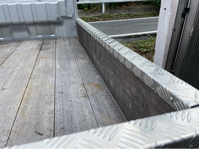 スズキ キャリイ シマ板貼り付け DA16T 岡山市東区