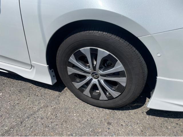 トヨタ 50系プリウス  15インチ→18インチ タイヤホイール 交換 ZVW51 岡山市東区