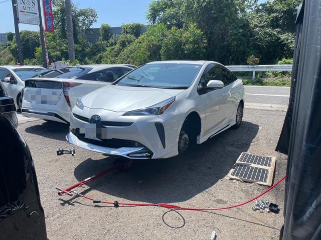 トヨタ 50系プリウス  15インチ→18インチ タイヤホイール 交換 ZVW51 岡山市東区