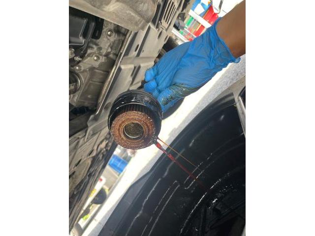 トヨタ 30系プリウス 納車前点検 オイル エレメント ワイパーゴム エアコンフィルター 交換 ZVW30 岡山市東区