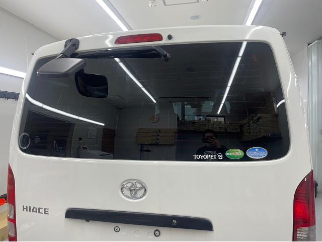 トヨタ ハイエースバン ガラスフィルム施工 GDH201V 岡山市東区