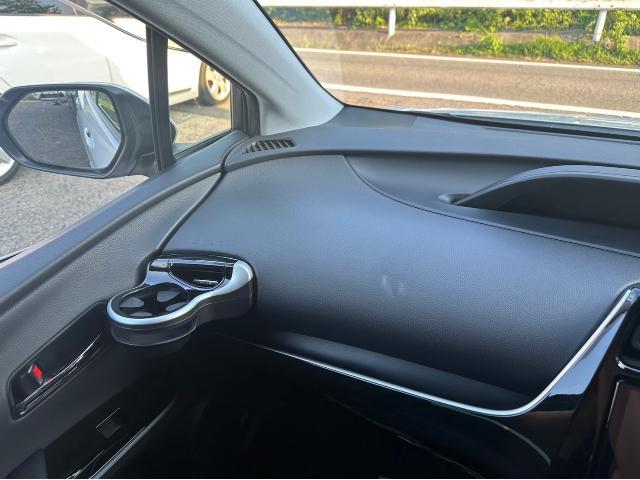 トヨタ 50系プリウス 専用ドリンクホルダー 取付 納車前点検  ZVW51 岡山市東区