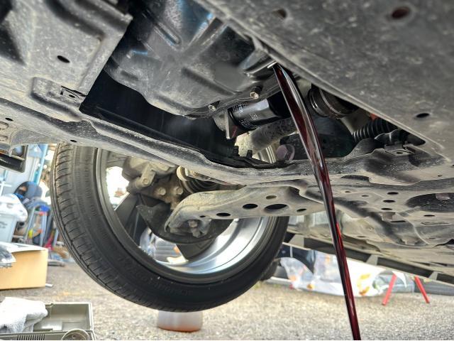 トヨタ 50系プリウス 納車前点検 オイル エレメント ワイパーゴム エアコンフィルター 交換 ZVW51 岡山市東区