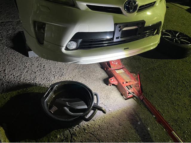 トヨタ 30系プリウス  タイヤ オイル エレメント ワイパーゴム エアコンフィルター 交換 ZVW30 岡山市東区