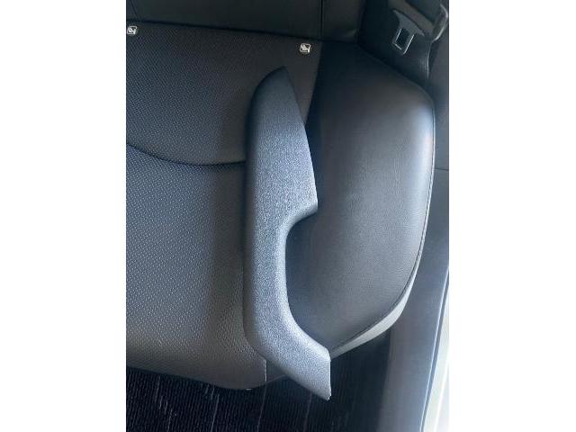 トヨタ 50系プリウス 内側パネル一部  交換 ZVW51 岡山市東区