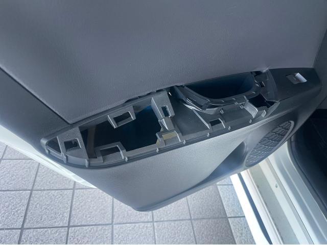 トヨタ 50系プリウス 内側パネル一部  交換 ZVW51 岡山市東区