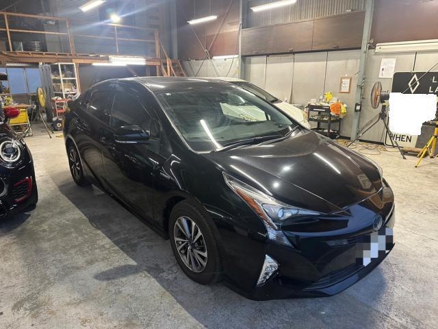 トヨタ 50系プリウス ヘッドライトリペア、ボディー磨き＆ガラスコーティング施工【岡山県岡山市　東区・中区・北区・赤磐市・瀬戸内市で持込でのタイヤ交換・ドライブレコーダー・ナビ等のパーツ取付・カスタムの事ならエヌアンドエスオートへ！】