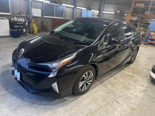 トヨタ 50系プリウス ヘッドライトリペア、ボディー磨き＆ガラスコーティング施工【岡山県岡山市　東区・中区・北区・赤磐市・瀬戸内市で持込でのタイヤ交換・ドライブレコーダー・ナビ等のパーツ取付・カスタムの事ならエヌアンドエスオートへ！】