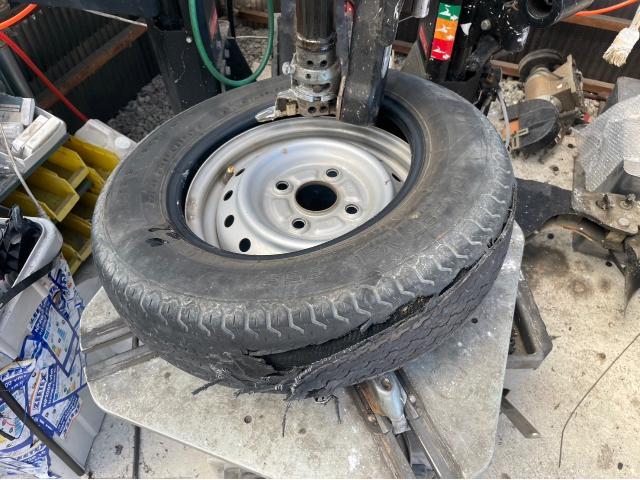 スズキ キャリートラック タイヤ交換 DA63T 岡山市東区