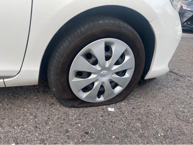 トヨタ アクア タイヤ交換 NHP10 岡山市東区