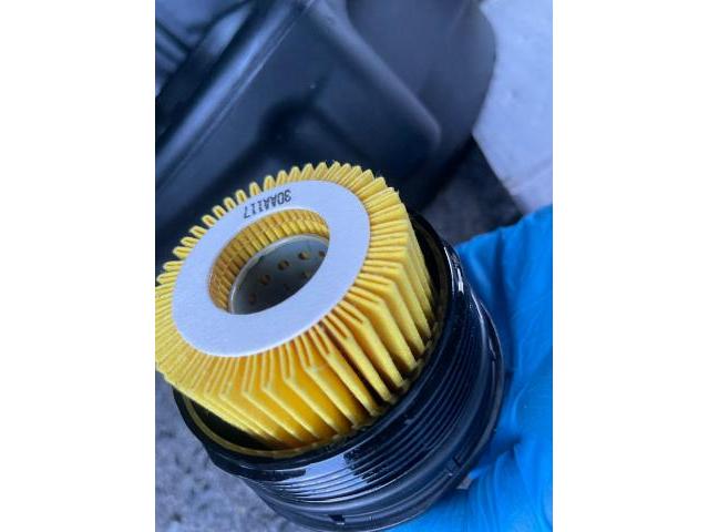 トヨタ 50系プリウス 納車前点検 オイル エレメント ワイパーゴム エアコンフィルター 交換 ZVW51 岡山市東区