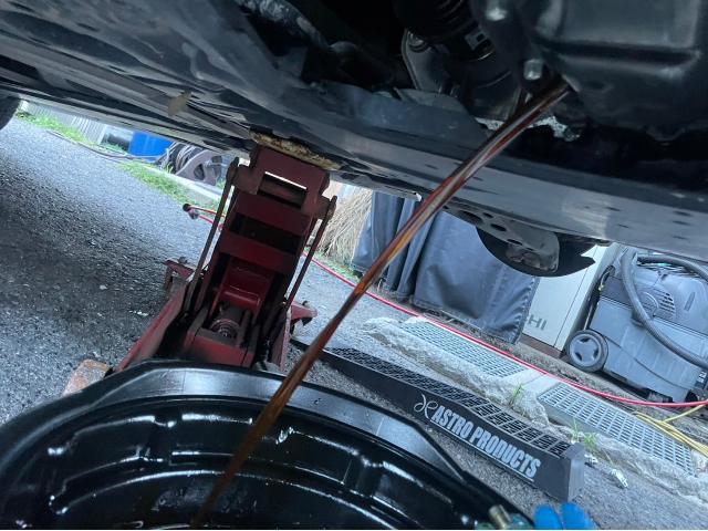 トヨタ 50系プリウス 納車前点検 オイル エレメント ワイパーゴム エアコンフィルター 交換 ZVW51 岡山市東区