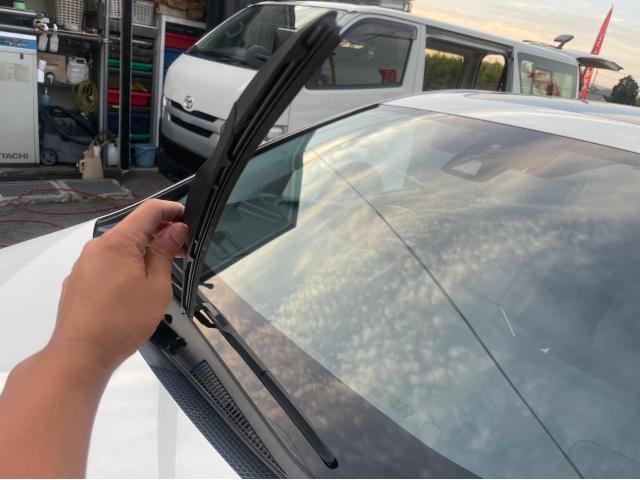 トヨタ 50系プリウス 納車前点検 オイル エレメント ワイパーゴム エアコンフィルター 交換 ZVW51 岡山市東区