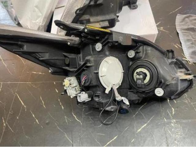 トヨタ 30系プリウス  PCL LEDヘッドライトバルブコンバージョンキット取付 ZVW30 岡山市東区