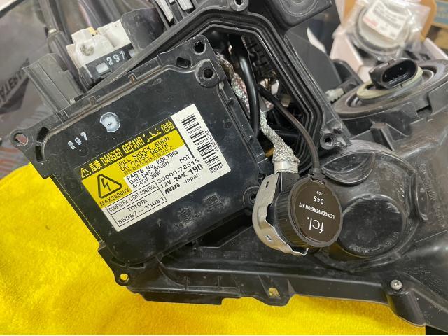 トヨタ 30系プリウス  PCL LEDヘッドライトバルブコンバージョンキット取付 ZVW30 岡山市東区
