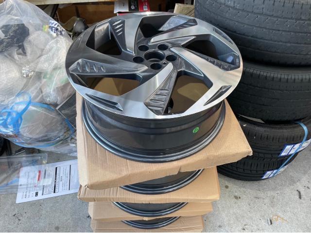 トヨタ 50系プリウス 18inホイール 組替え 交換 ZVW51 岡山市東区