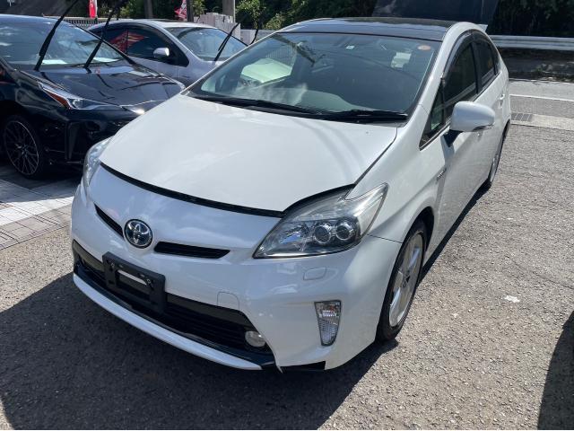 トヨタ 30系プリウス 補機バッテリー  交換 ZVW30 岡山市東区