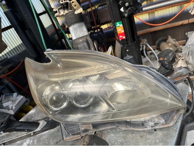 トヨタ 30系プリウス  ヘッドライトリペア ZVW30 岡山市東区