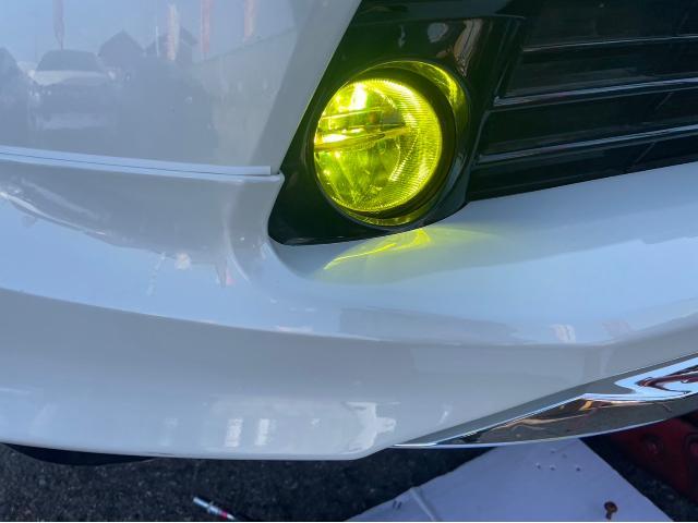 トヨタ 30系プリウス  フルエアロ取り付け
フォグランプLED 交換 ZVW30 岡山市東区