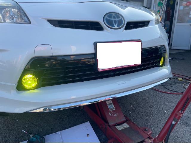 トヨタ 30系プリウス  フルエアロ取り付け
フォグランプLED 交換 ZVW30 岡山市東区