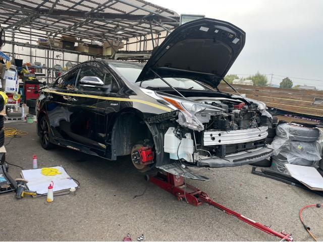 トヨタ 50系プリウス  ホイール18in→18inへ交換 ZVW51 岡山市東区