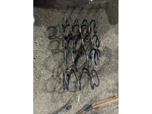 トヨタ 50系プリウス RSRダウンサス取り付け  ZVW51 岡山市東区