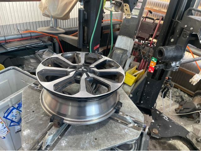 三菱 ミラージュ スタッドレスタイヤ交換 組み換え A03A 岡山市東区