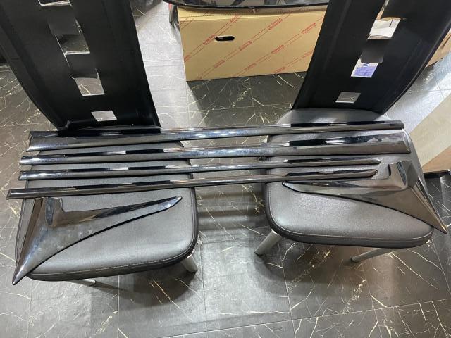 トヨタ　50系プリウス　サイドプロテクションモール取り付け　ZVW51　岡山市東区