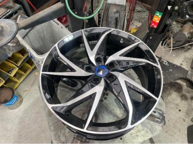 トヨタ 50系プリウス  ホイール交換 ZVW51 岡山市東区