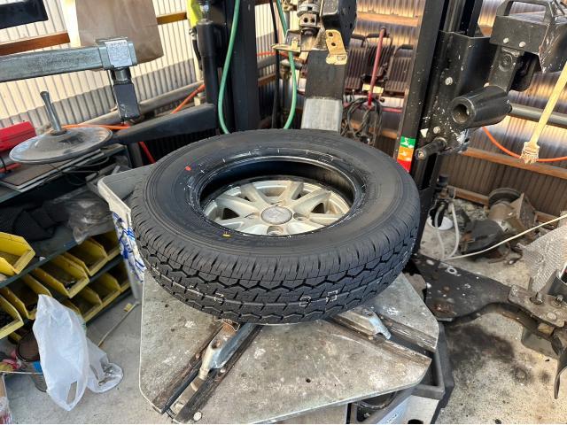 日産 クリッパーバン タイヤ交換 U71V 岡山市東区