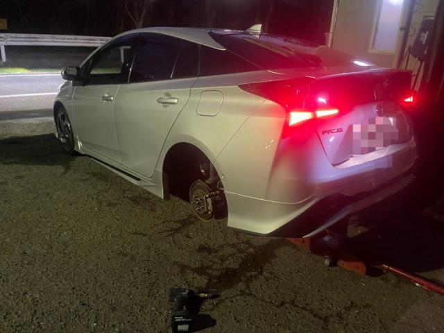 トヨタ 50系プリウス 17inホイール 交換 ZVW55 岡山市東区