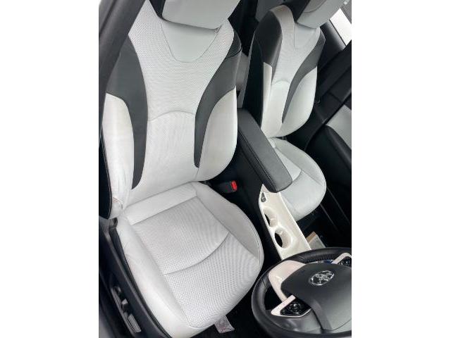 トヨタ 50系プリウス 本革シートリペア ZVW51 岡山市東区