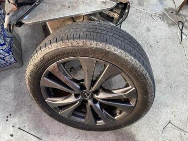 ＵＸ　タイヤ交換 MZAH10 岡山市東区