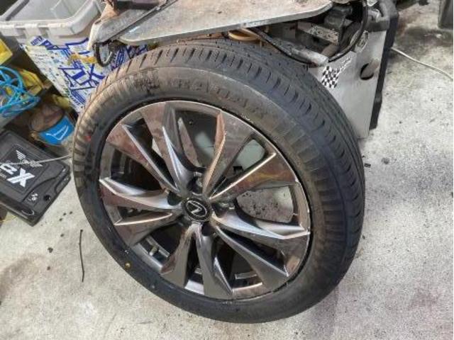 ＵＸ　タイヤ交換 MZAH10 岡山市東区