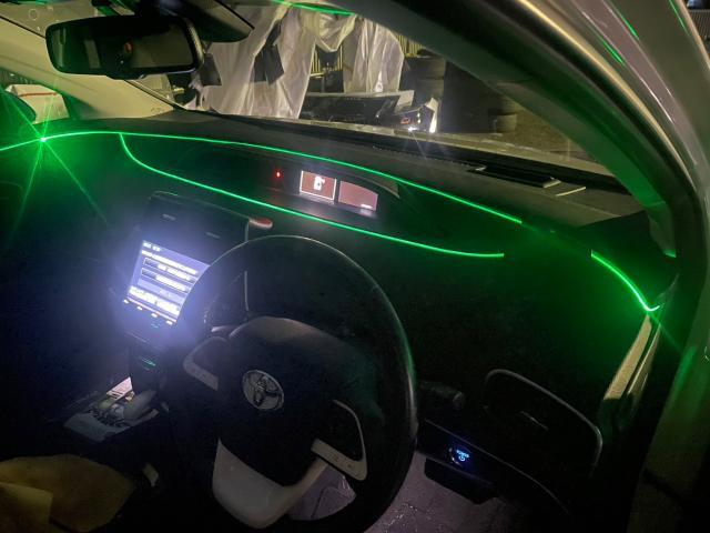 トヨタ　プリウス　アンビエントライト 取付　ZVW51　岡山市東区