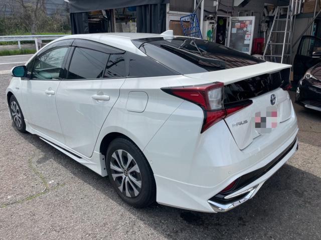 トヨタ　50プリウス　ドレスアップ　15インチレイズ、ホムラ19インチに組み換え 交換　ZVW51　岡山市東区