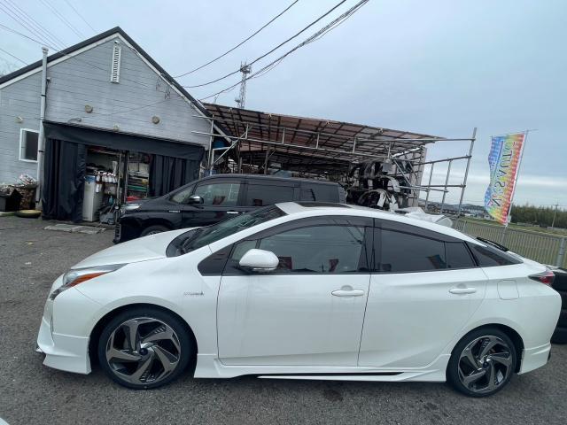 トヨタ　プリウス　ドレスアップ MODELLISTAフルエアロ取付　18inホイール取付　ZVW51　岡山市東区